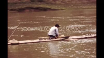 China 1980s, Lifestyle of riverside people view during daytime